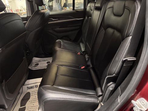 Used 2023 Jeep Grand Cherokee Limited w/ MOPAR Finishing Package image 6