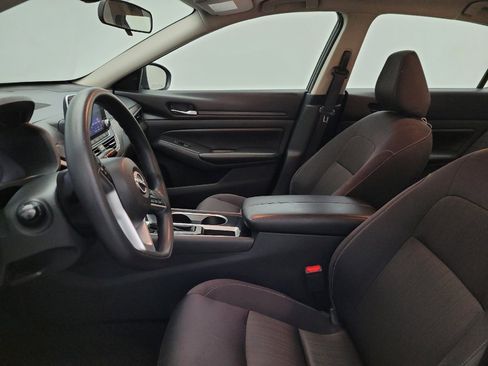 Used 2024 Nissan Altima 2.5 SV FWD image 17