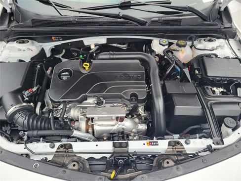 Used 2024 Chevrolet Malibu LT w/ Redline Edition image 27