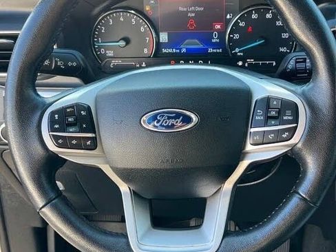 Used 2021 Ford Explorer XLT w/ Equipment Group 202A image 22