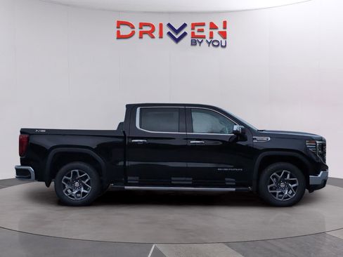 New 2026 GMC Sierra 1500 SLT w/ SLT Premium Package image 7