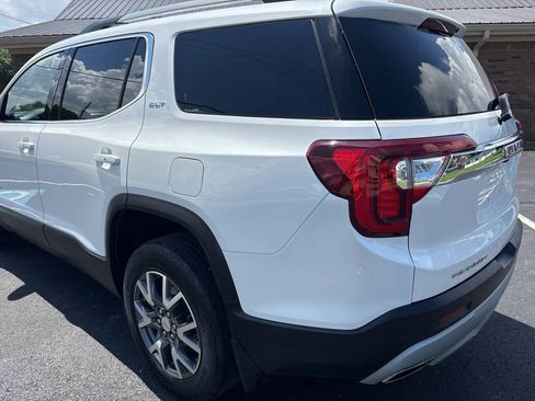 Used 2023 GMC Acadia SLT w/ Preferred Package FWD image 11
