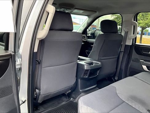 Used 2022 Toyota Tundra SR5 AWD/4WD image 12