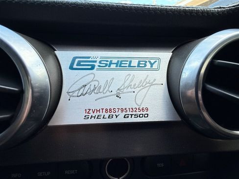Used 2009 Ford Mustang Shelby GT500 RWD image 9