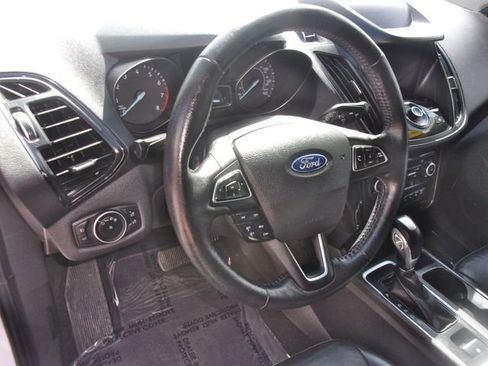 Used 2019 Ford Escape Titanium AWD/4WD image 23
