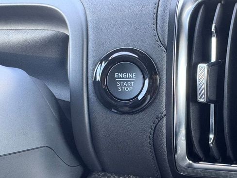 Used 2025 Ford Expedition Tremor image 7