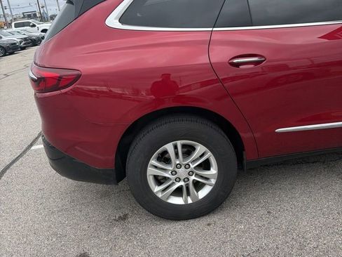 Used 2019 Buick Enclave Essence image 12