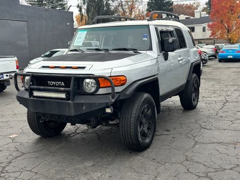 Used 2008 Toyota FJ Cruiser Base w/ Upgrade Pkg 2 image 6