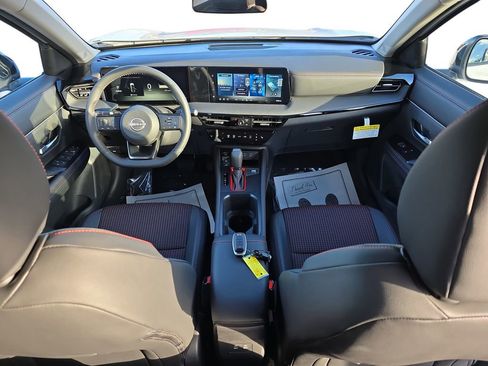 New 2026 Nissan Kicks SR w/ Cold Weather Package image 12