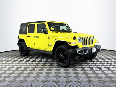 Used 2023 Jeep Wrangler Unlimited Sahara w/ Cold Weather Group image 10
