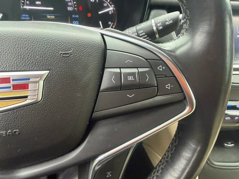 Used 2018 Cadillac XT5 AWD image 14