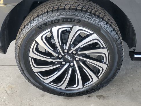 New 2026 Lincoln Navigator Black Label AWD/4WD image 5