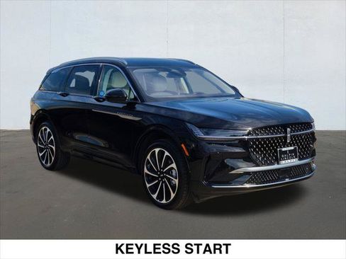 Used 2026 Lincoln Nautilus Black Label AWD/4WD image 3