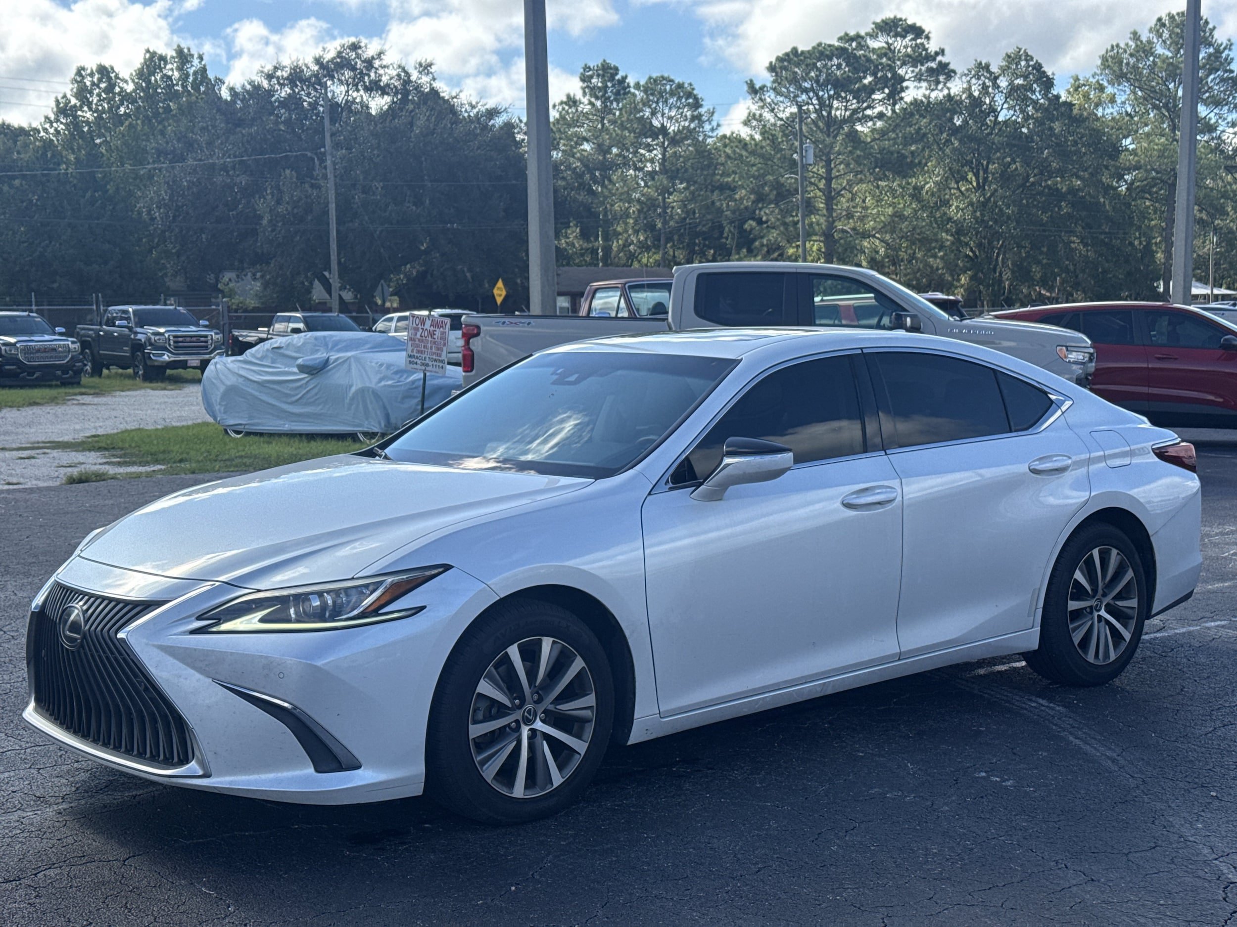 Used 2020 Lexus ES 350 w/ Premium Package FWD image 4