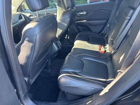 Used 2015 Jeep Cherokee Limited FWD image 15