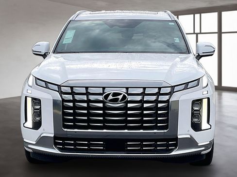 Used 2024 Hyundai Palisade Calligraphy AWD/4WD image 2