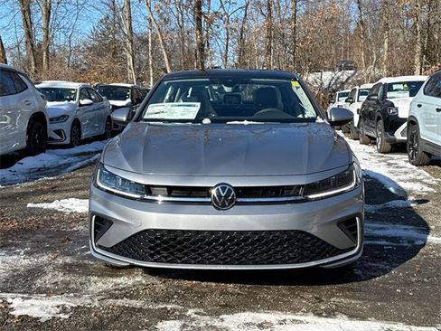 New 2026 Volkswagen Jetta SE image 6