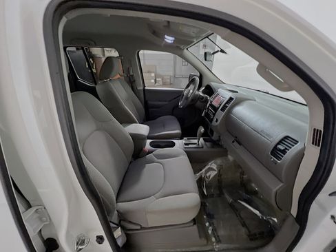 Used 2018 Nissan Frontier SV image 31