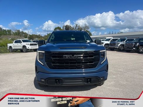 New 2026 GMC Sierra 1500 Elevation w/ LPO, Elevation Black Package image 3