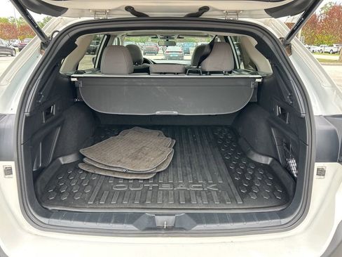 Used 2025 Subaru Outback Premium AWD/4WD image 49