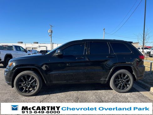 Used 2022 Jeep Grand Cherokee Laredo X image 7