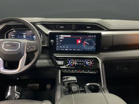 Used 2025 GMC Sierra 1500 Denali w/ Denali Reserve Package AWD/4WD image 11