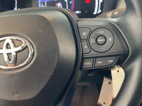 Used 2026 Toyota Corolla LE FWD image 17