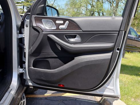 Used 2020 Mercedes-Benz GLE 350 4MATIC image 40