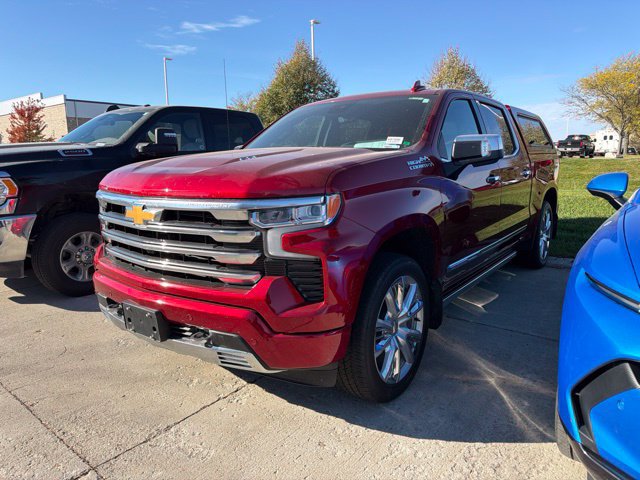 Used 2024 Chevrolet Silverado 1500 High Country AWD/4WD image 2