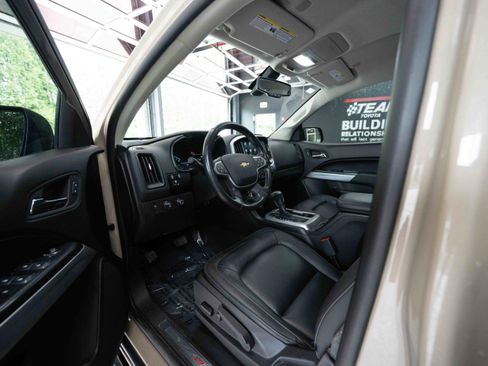 Used 2021 Chevrolet Colorado ZR2 w/ ZR2 Dusk Special Edition AWD/4WD image 8