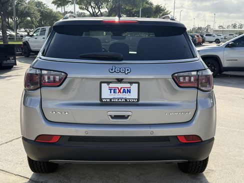 Used 2024 Jeep Compass Limited AWD/4WD image 6