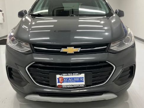 Used 2018 Chevrolet Trax LT w/ LT Convenience Package AWD/4WD image 4