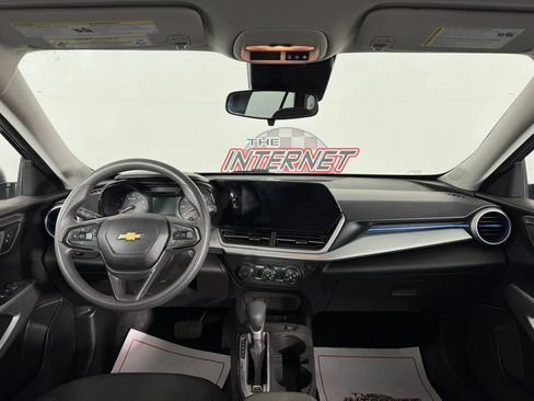 Used 2024 Chevrolet Trax LS w/ Driver Confidence Package image 11