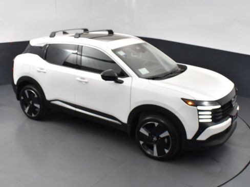 New 2026 Nissan Kicks SR w/ SR Premium Package FWD image 44
