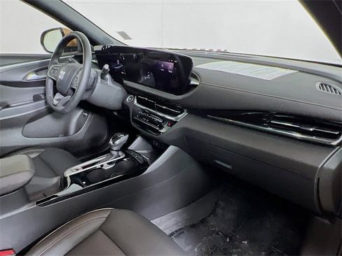 Used 2025 Buick Envista Avenir image 39