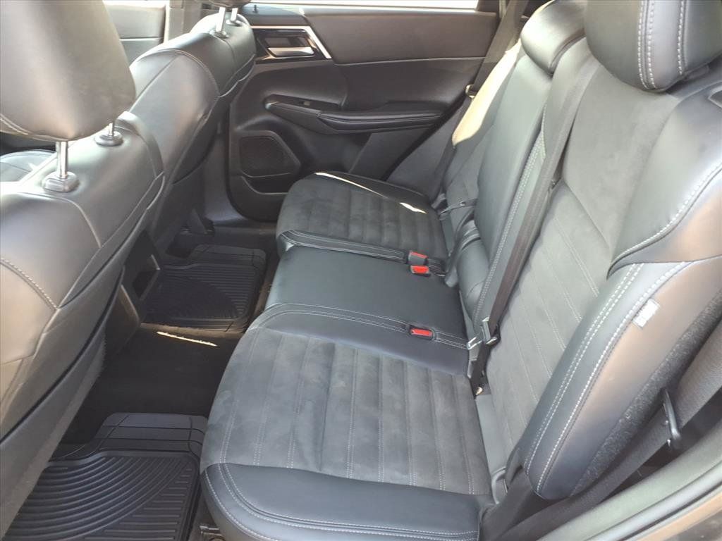 Used 2024 Mitsubishi Outlander SE AWD/4WD image 13