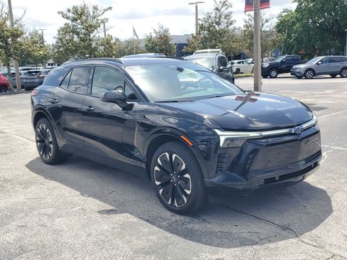 Used 2024 Chevrolet Blazer EV RS image 3