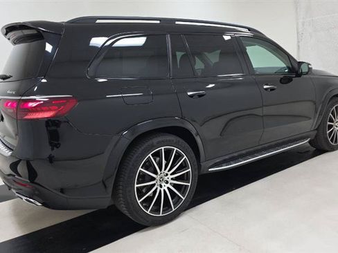 Used 2024 Mercedes-Benz GLS 450 4MATIC image 4