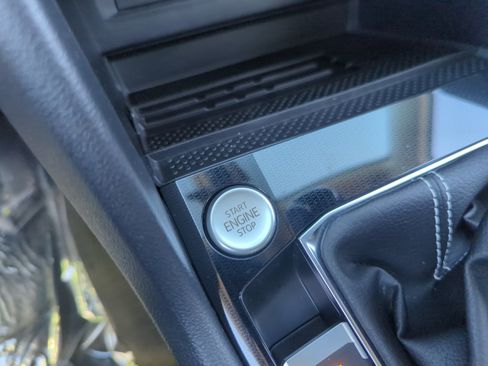 New 2026 Volkswagen Taos SE image 28