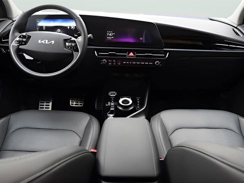 Certified 2024 Kia Niro Wave FWD image 15