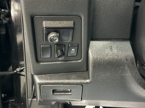 Used 2011 Nissan Rogue SV image 26