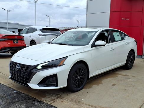 New 2026 Nissan Altima 2.5 SV AWD/4WD image 3