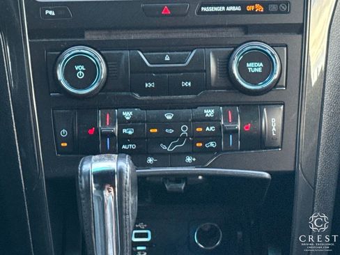 Used 2016 Ford Explorer XLT w/ Equipment Group 202A image 21