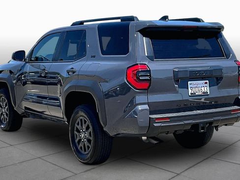 Used 2025 Toyota 4Runner SR5 AWD/4WD image 11