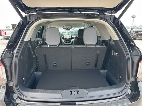 New 2025 Ford Explorer Active w/ Active Comfort Package image 39