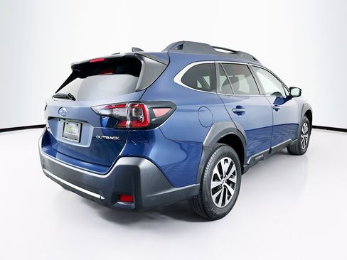 Used 2024 Subaru Outback Premium AWD/4WD image 9