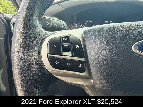 Used 2021 Ford Explorer XLT w/ Equipment Group 202A RWD image 25