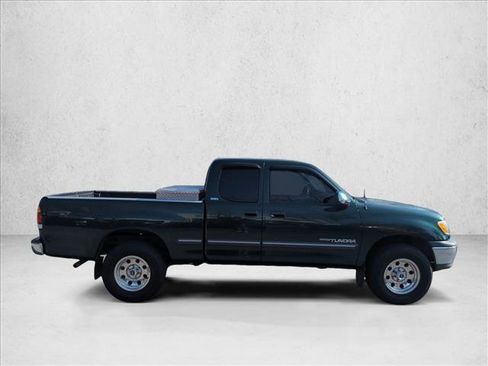 Used 2000 Toyota Tundra SR5 w/ Convenience Pkg image 4