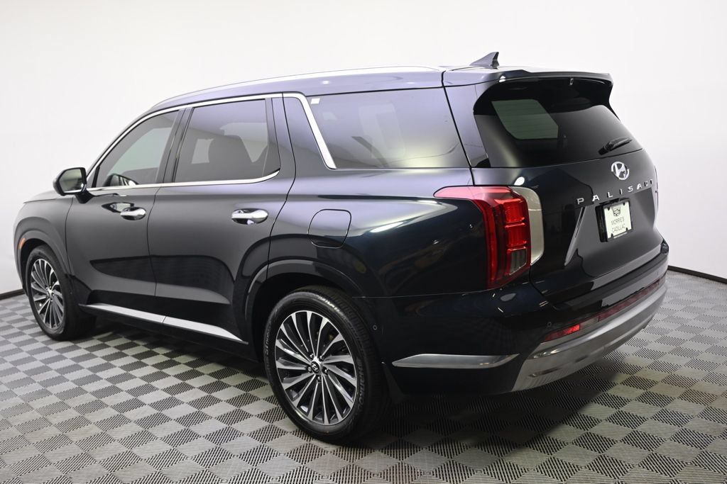 Used 2023 Hyundai Palisade Calligraphy AWD/4WD image 3