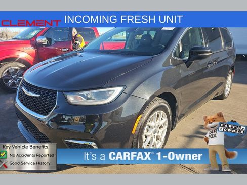 Used 2023 Chrysler Pacifica Touring-L image 1